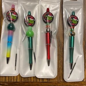 Handcrafted Christmas pen (Grinchmas Vibes)